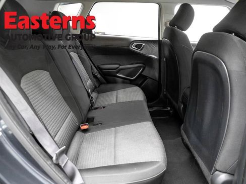 Used 2020 Kia Soul S FWD image 22