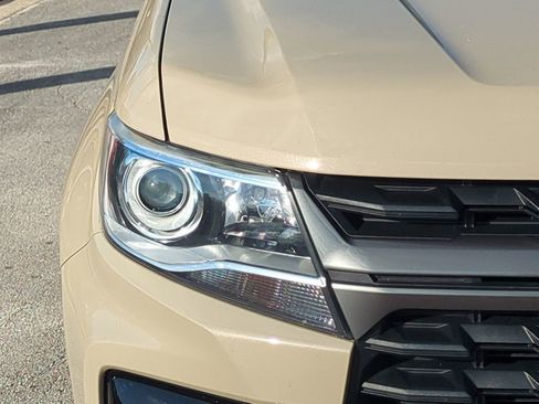 Used 2022 Chevrolet Colorado Z71 image 9