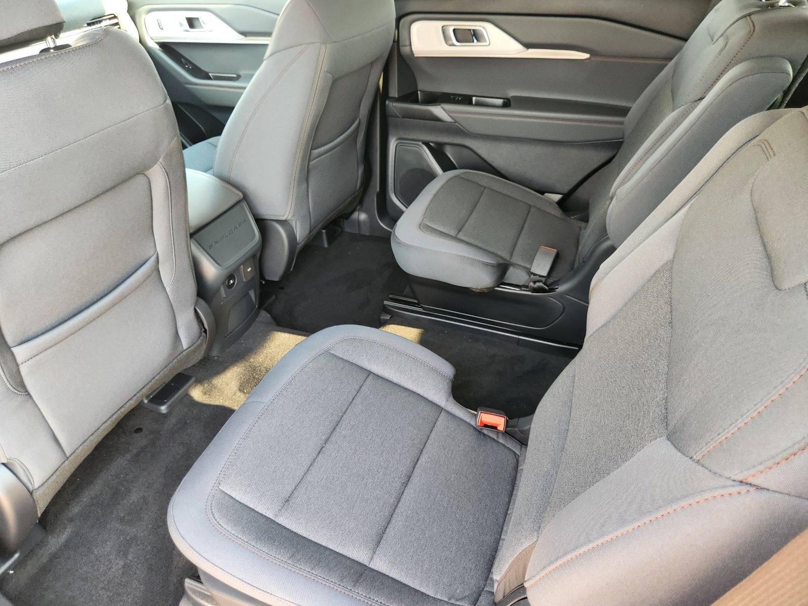 New 2026 Ford Explorer Active AWD/4WD image 25