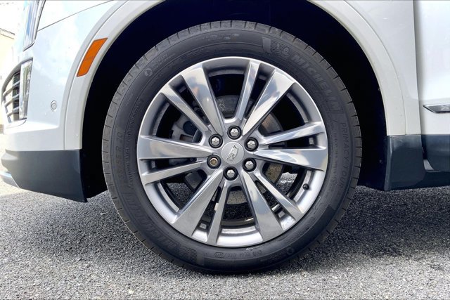 Used 2024 Cadillac XT5 Premium Luxury w/ LPO, Floor Liner Package AWD/4WD image 8