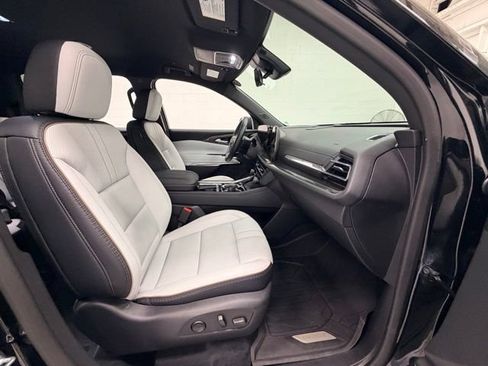 Certified 2025 Chevrolet Traverse High Country AWD/4WD image 31
