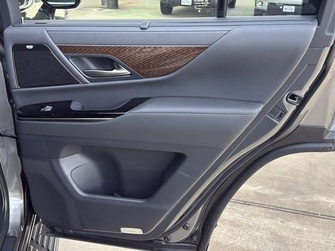 Used 2024 Lexus LX 600 4WD w/ Ultra Luxury Package image 32