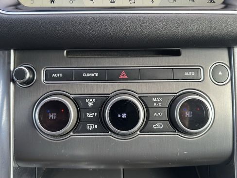 Used 2017 Land Rover Range Rover Sport SE image 28