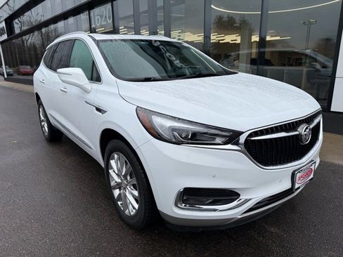 Used 2020 Buick Enclave Premium w/ Sun and Sites Package image 5