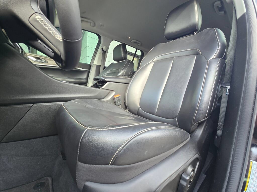 Used 2023 Jeep Grand Cherokee Limited AWD/4WD image 17