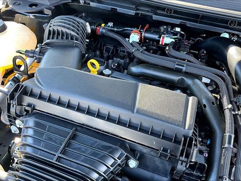 Used 2025 Lincoln Corsair Premiere image 32