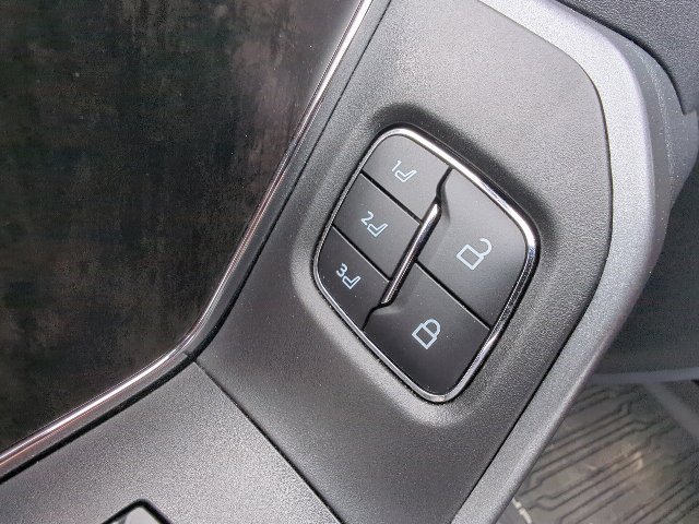 Used 2026 Ford F450 Lariat w/ FX4 Off-Road Package AWD/4WD image 15