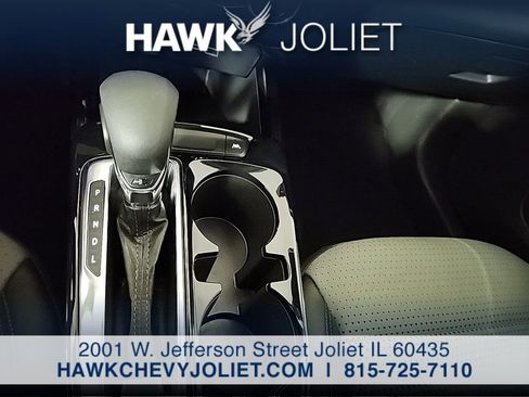 Used 2025 Chevrolet Trax LT w/ LT Convenience Package FWD image 19