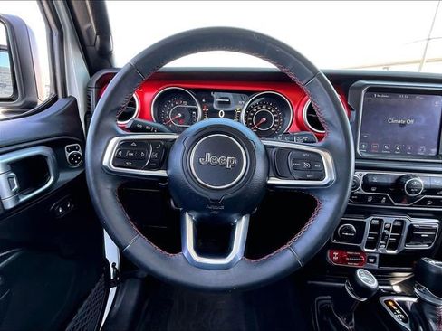 Used 2018 Jeep Wrangler Unlimited Rubicon w/ Dual Top Group AWD/4WD image 17