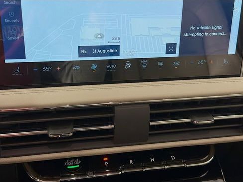 New 2026 Lincoln Corsair Premiere FWD image 16