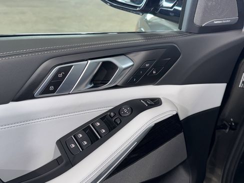 Used 2025 BMW X5 M60i w/ Executive Package image 18