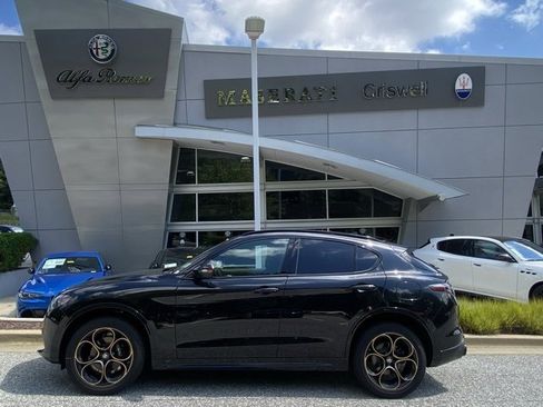 New 2025 Alfa Romeo Stelvio Sprint image 8