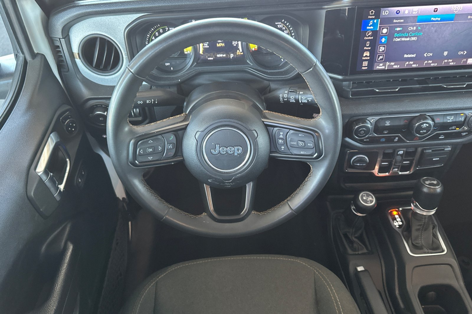 Used 2024 Jeep Wrangler Unlimited AWD/4WD image 22