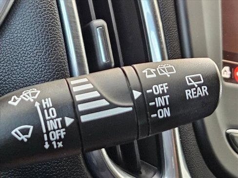 Used 2020 Chevrolet Equinox LT image 27