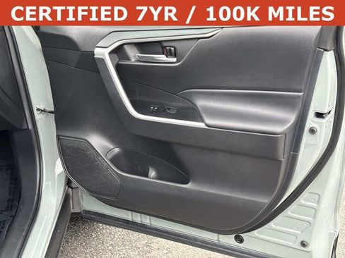 Used 2021 Toyota RAV4 XLE Premium w/ Carpet Mat Package (TMS) FWD image 8