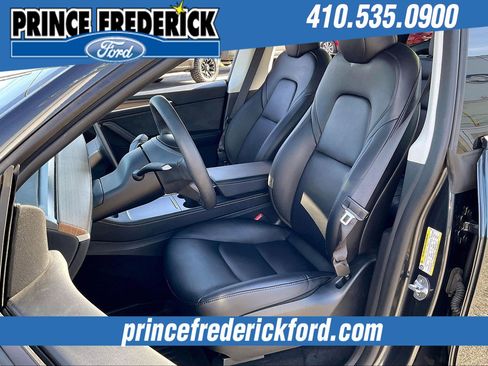 Used 2024 Tesla Model Y 2WD image 23