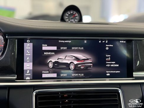 Used 2017 Porsche Panamera Turbo w/ Sport Package AWD/4WD image 31