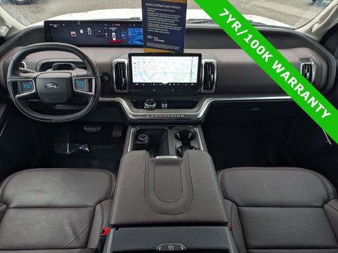 Certified 2025 Ford Expedition Platinum w/ Platinum Ultimate Package image 19