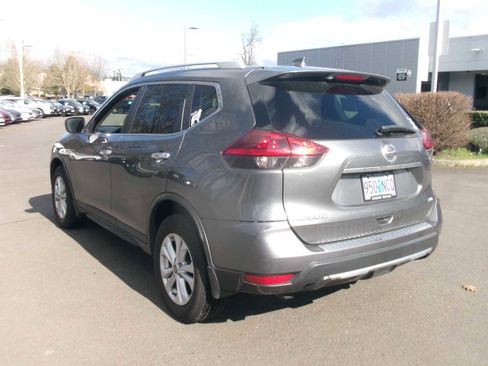 Used 2018 Nissan Rogue S w/ S Value Package image 3