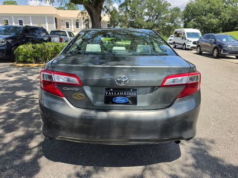 Used 2012 Toyota Camry FWD image 4