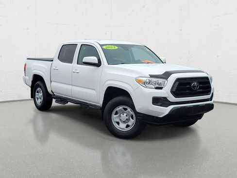 Used 2023 Toyota Tacoma SR AWD/4WD image 2
