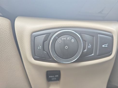 Used 2016 Lincoln MKX Reserve w/ Driver Assistance Package image 24