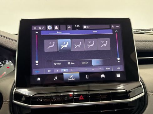 Used 2022 Jeep Compass Limited AWD/4WD image 29
