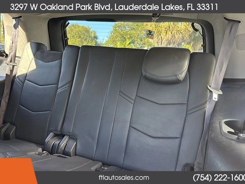 Used 2015 Cadillac Escalade Premium image 35