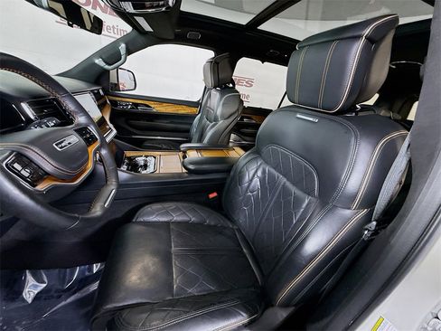 Used 2022 Jeep Grand Wagoneer Series III w/ Flexible Seating Group image 27