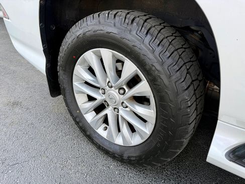 Used 2019 Lexus GX 460 Premium AWD/4WD image 17