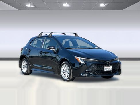 Used 2024 Toyota Corolla SE w/ SE Package image 6