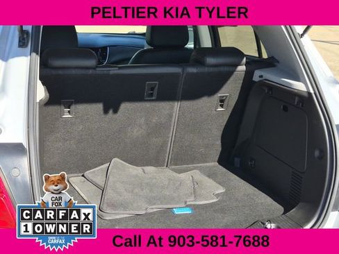 Used 2022 Chevrolet Trax LT w/ LT Convenience Package image 10