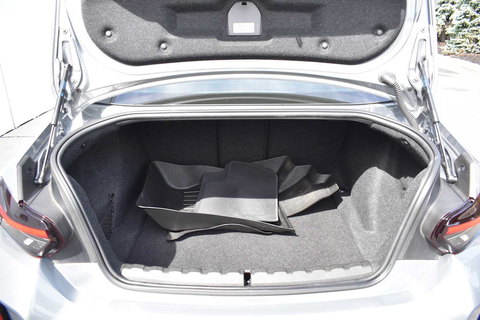 Used 2025 BMW M2 RWD image 8