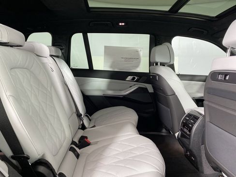 New 2026 BMW X7 xDrive40i image 32