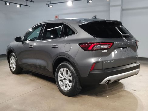 Used 2025 Ford Escape Active AWD/4WD image 5