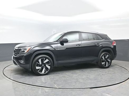 Used 2024 Volkswagen Atlas Cross Sport SE image 4