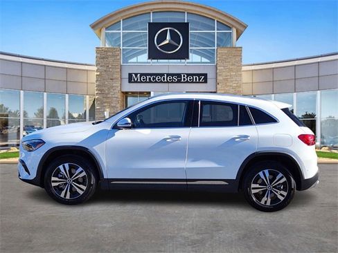 Certified 2025 Mercedes-Benz GLA 250 4MATIC image 2