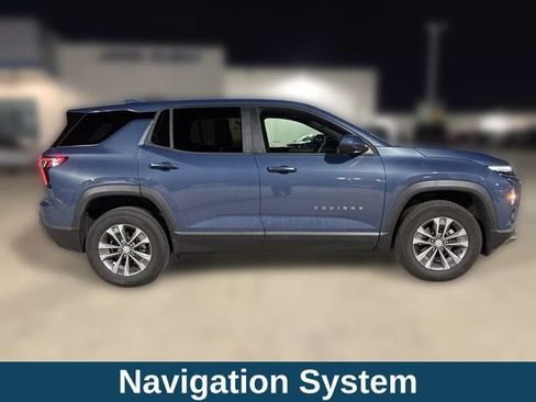 Used 2025 Chevrolet Equinox LT AWD/4WD image 8