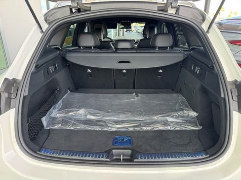 Certified 2025 Mercedes-Benz GLC 300 image 17