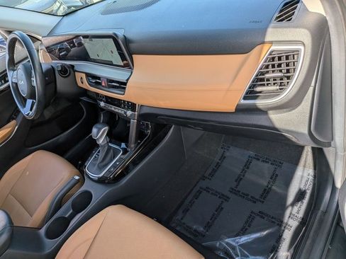 Used 2024 Kia Seltos EX FWD image 22