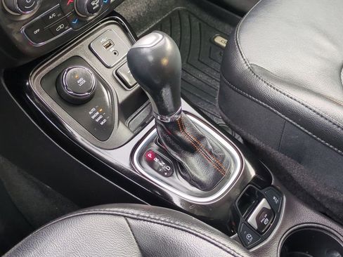 Used 2020 Jeep Compass Limited image 34