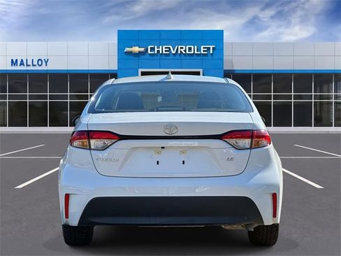 Used 2025 Toyota Corolla LE image 3