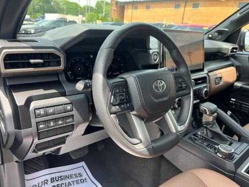 Used 2026 Toyota 4Runner Limited AWD/4WD image 7