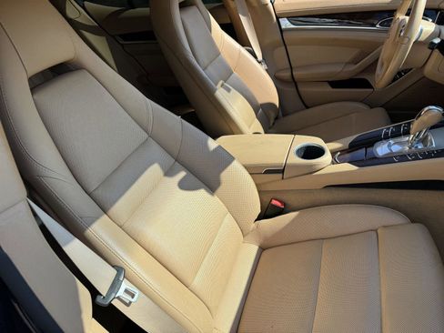 Used 2015 Porsche Panamera 4 image 10