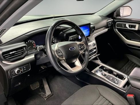 Used 2021 Ford Explorer XLT w/ Class III Trailer Tow Package image 17