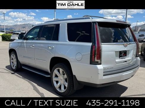 Used 2019 Cadillac Escalade Premium Luxury AWD/4WD image 8