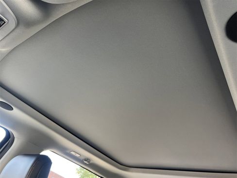 New 2026 Ford F250 Lariat w/ Black Appearance Package image 19