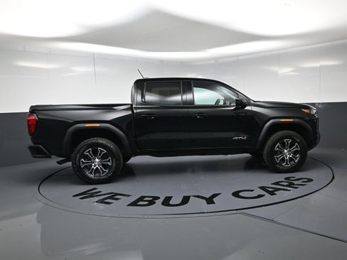 Used 2024 GMC Canyon AT4 w/ AT4 Premium Package AWD/4WD image 10