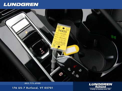 New 2026 Volkswagen Atlas SE image 5