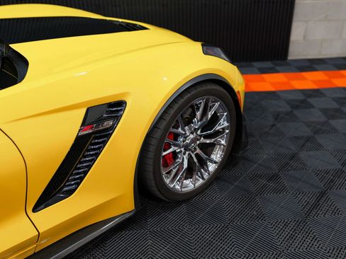 Used 2016 Chevrolet Corvette Z06 w/ 2LZ Preferred Equipment Group RWD image 28